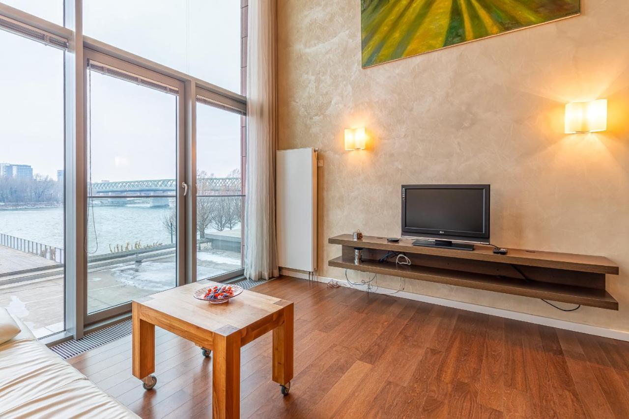 Luxury With Danube River View براتسيلافا المظهر الخارجي الصورة